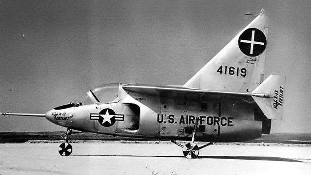 4. X-13 Vertijet�������VTOL�ɻ�֮һ���𰲹�˾��ơ�����Ѳ���ٶȾͲ��Ǻܸ��ˡ�