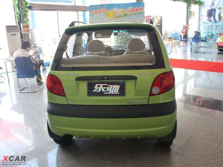 第一台车是雪弗兰乐驰.(就是那个雪弗兰qq)