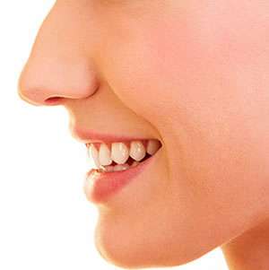 到底什么是鹰钩鼻,这个算吗?