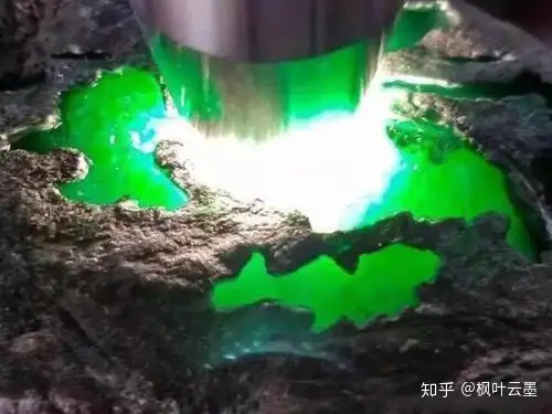 4招教你怎么鉴定翡翠原石！！！