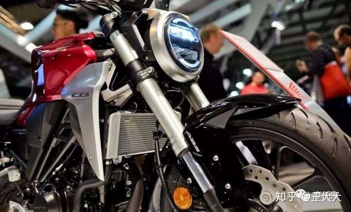 新车 这车cb400灵魂附体啊 Honda Cb300r 知乎