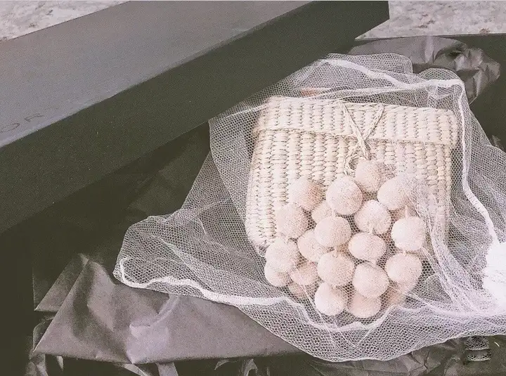 撞包太尴尬?这10款小众包每个都时髦得独一无二!