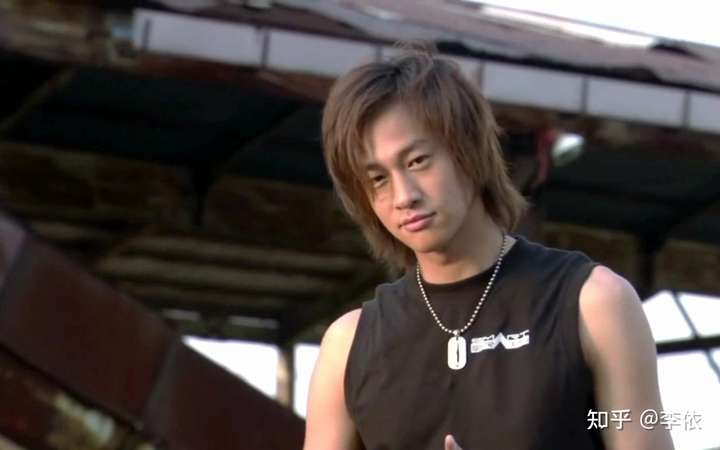 何润东的用心程度是值得嘉奖的,除了步惊云,他的罗小虎,追命也还算可