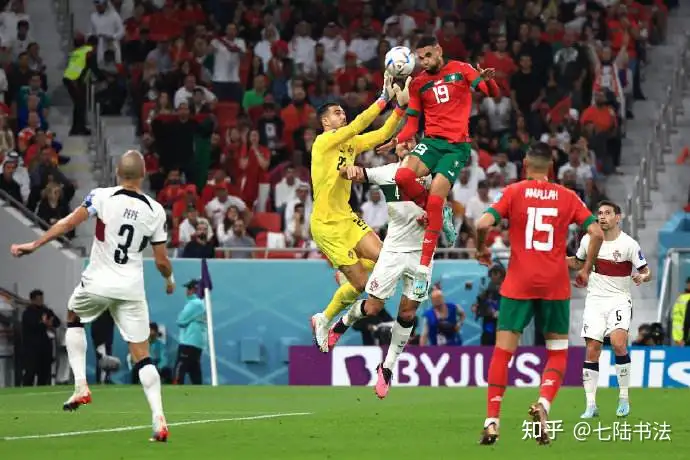 葡萄牙裁减，C罗哀痛退场，英雄迟暮晚节不保，完败于梅西（c罗得过世界杯吗）