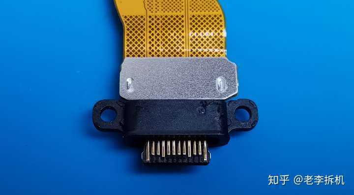 最新:荣耀30 Pro图文拆机图解分享 数码拆机百科 第31张-巨头拆机测评网 最新:荣耀30 Pro图文拆机图解分享 数码拆机百科 第31张