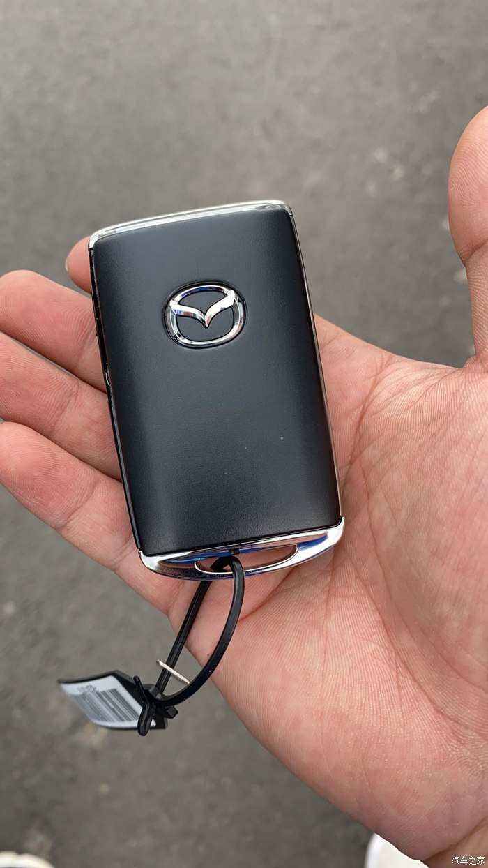 谈一谈爱车马自达3 昂克赛拉的用车感受和车身配置!