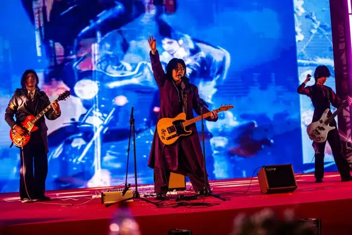 【活力校園】體藝融匯 活力迎新 | 塘棲校區(qū)體育藝術(shù)節(jié)閉幕式暨元旦晚會圓滿落幕!(圖11) 【活力校園】體藝融匯 活力迎新 | 塘棲校區(qū)體育藝術(shù)節(jié)閉幕式暨元旦晚會圓滿落幕!(圖11)