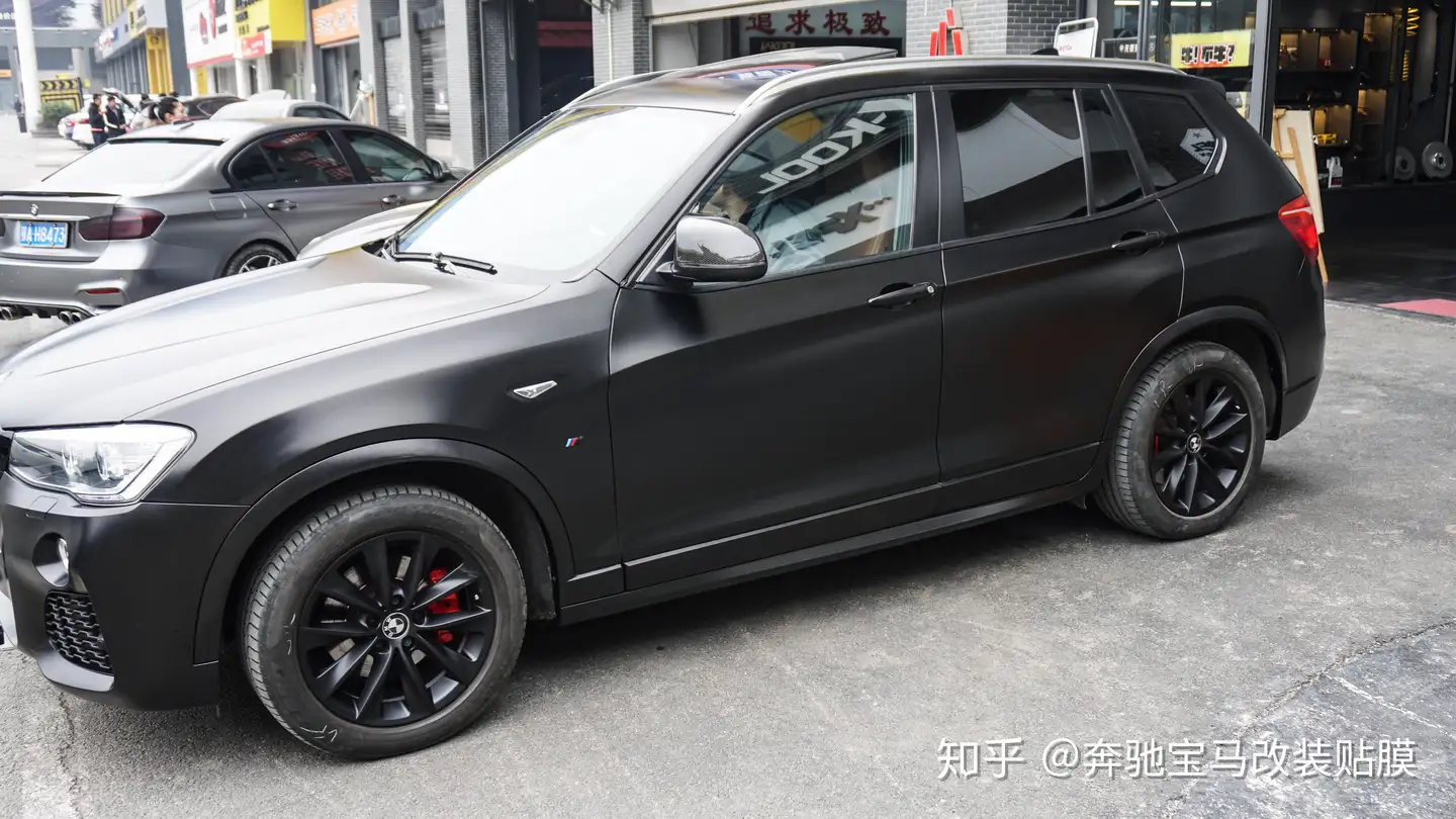 宝马x3 贴膜改电光黑碳纤维牛角耳朵四出亮嘴尾喉 知乎