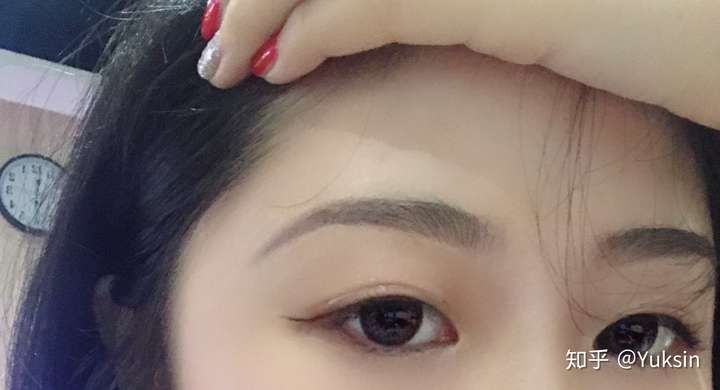 圆脸女生适合什么眉型?