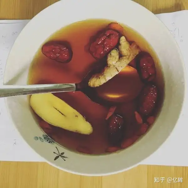 成都借卵试管机构（喝这些汤不但能够有效促排，还帮助准妈们大大提高受孕率）