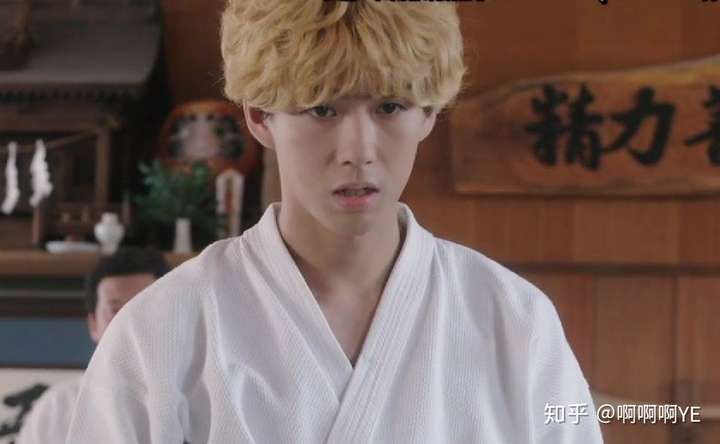 如何评价《我是大哥大》中贺来贤人饰演的三桥贵志?