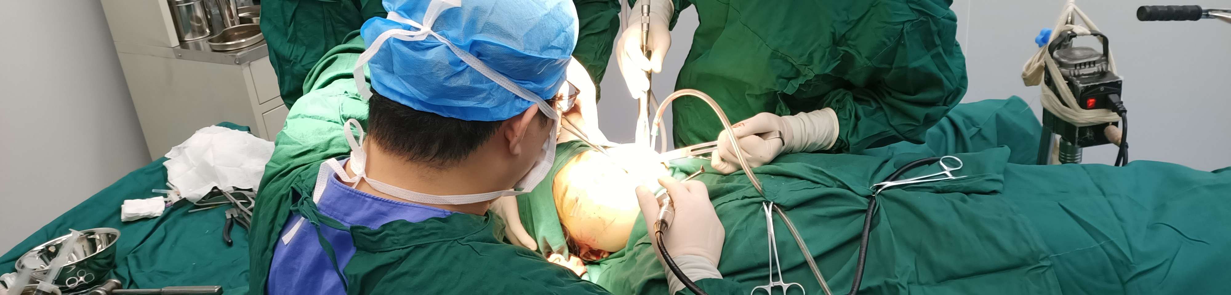 杜本军教授一个为人和善幽默,专注整形美容三十余载,追求极致的暖男