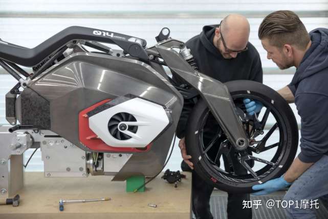 另辟蹊径 宝马轴传动电摩完成注册dc Roadster提上日程 知乎