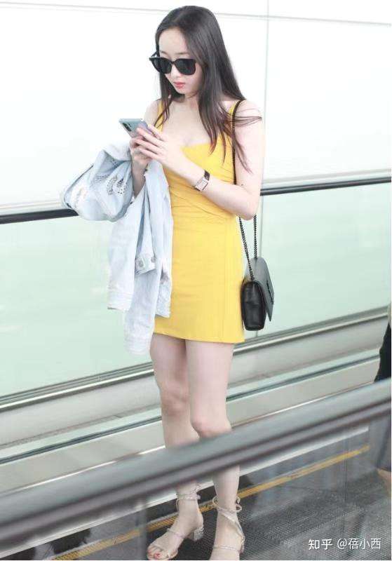 蒋梦婕挺有“女团范”，穿黄色贴身吊带裙好清凉，生怕埋没了身材插图3