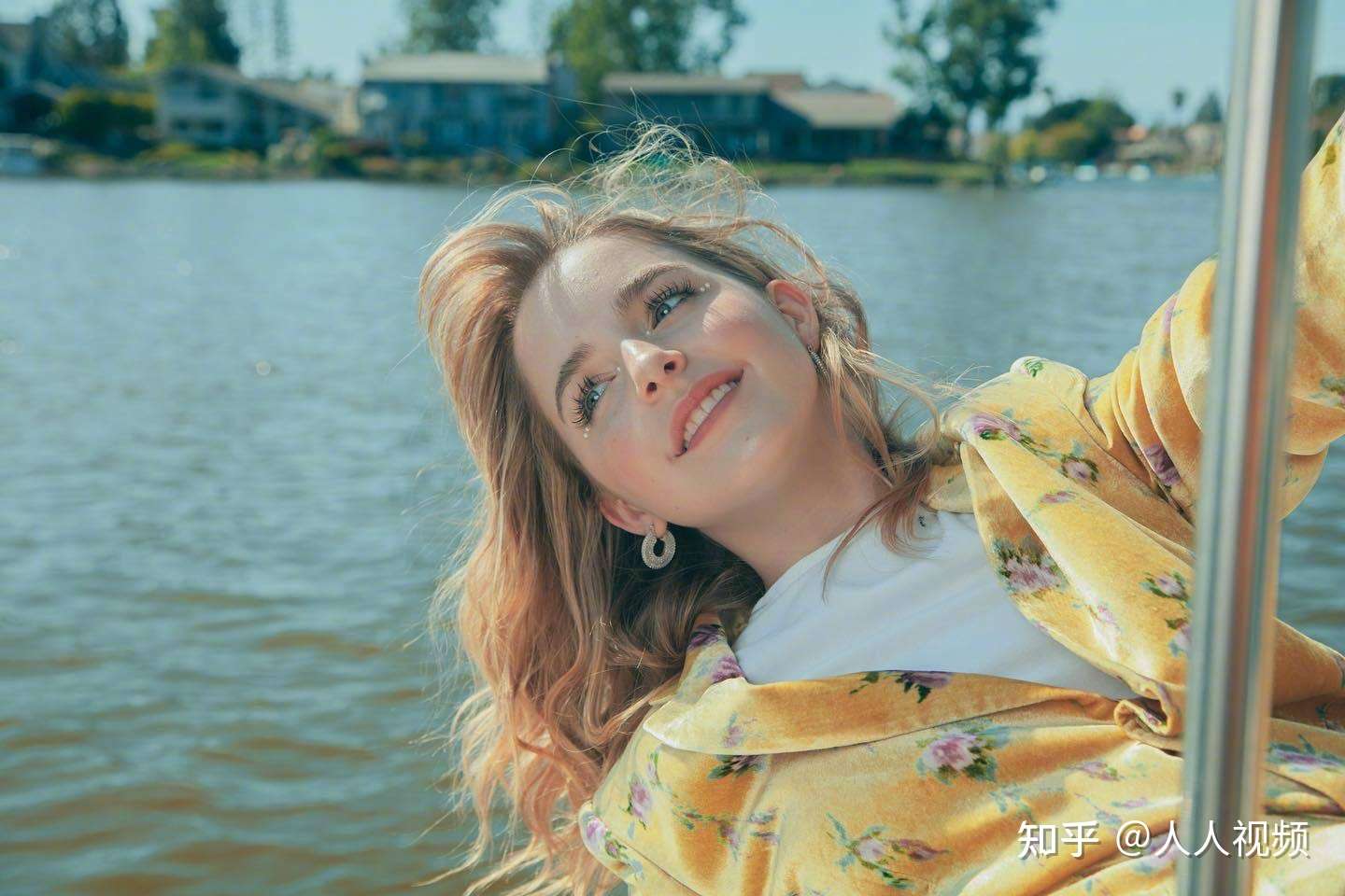 多多视频 的想法: #麦肯娜·格瑞丝# 《sch02n!