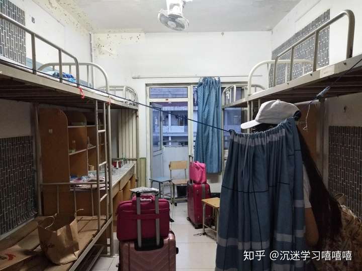 济宁学院宿舍图片图片
