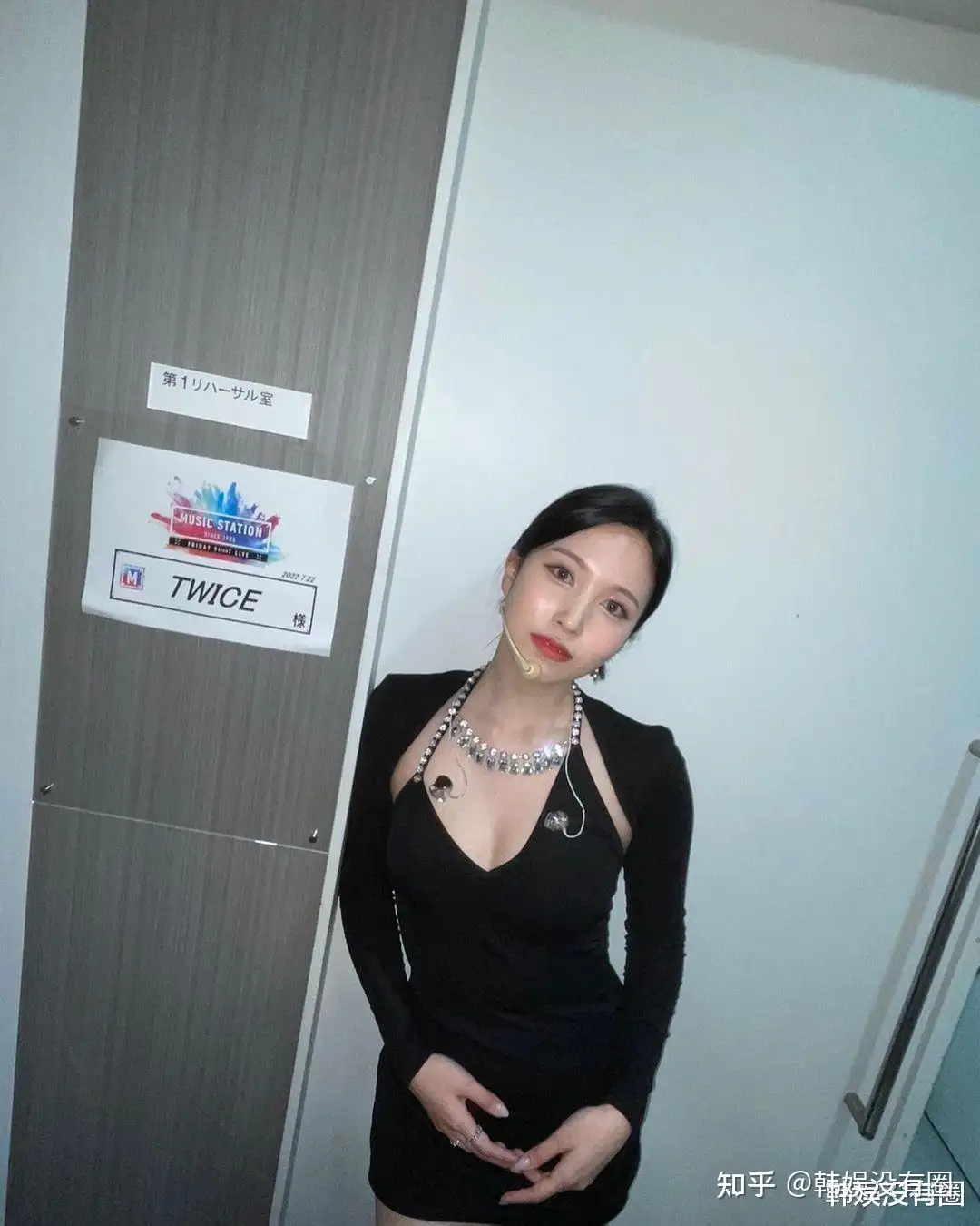 优雅女神变性感辣妹！TWICE名井南晒破格私照，炫耀丰满身材- 知乎