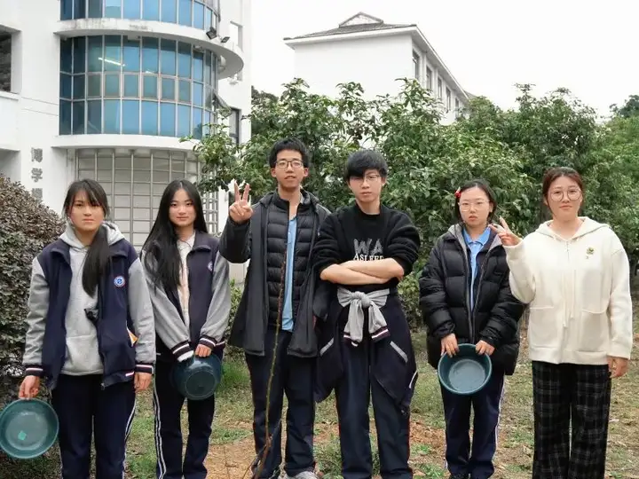 “植”此青绿 润育桃李丨富阳校区开展植树节主题活动(图9)