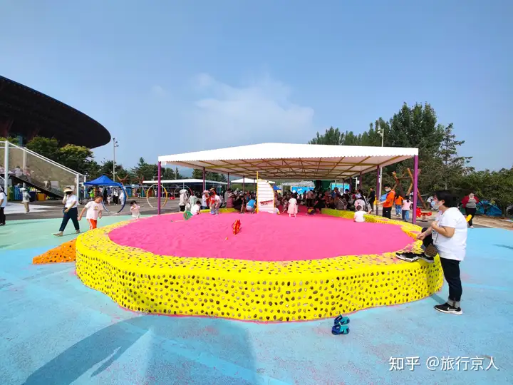 北京雁栖湖玩出新花样，2万平米户外乐园，既能玩水又有国际范