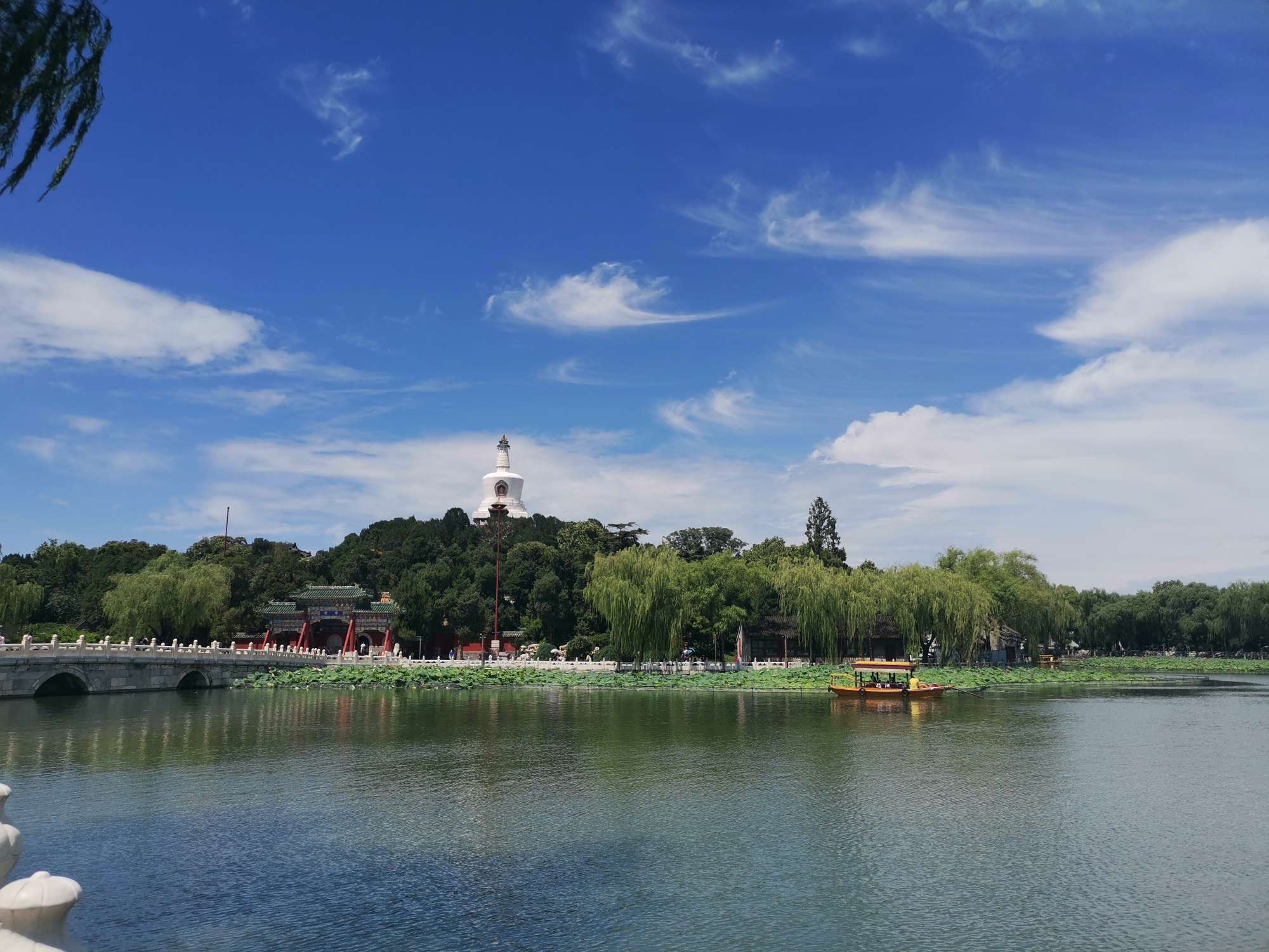 全不能型tin 的想法: 北海公园夏游记 北海公园位于北京的西城