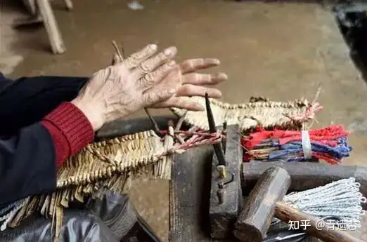 新鲜出炉（草鞋能申请非遗）非遗草编的历史 第5张