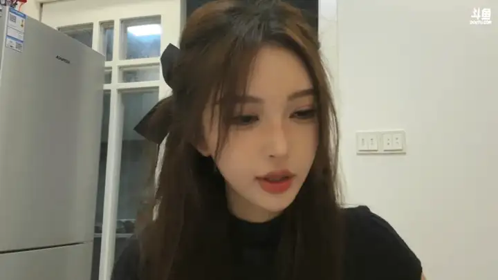 南妹儿呀最新直播录像2024-06-02-1947|米娜娜
