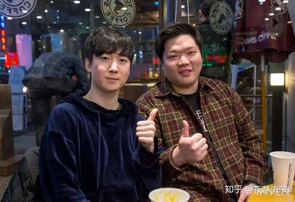 左:mafa教练   右:(金)kim主教练