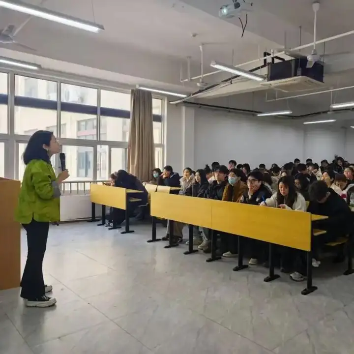 浙江省广播电视中等专业学校教职工育人能力提升培训活动顺利开展！(图2)