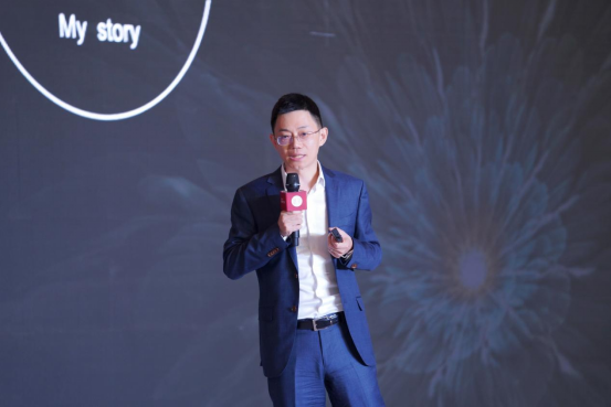 知名心理学作家卢熠翎先生:成长必须要学会识别和摆脱“以爱之名”的情感勒索 知名心理学作家卢熠翎先生:成长必须要学会识别和摆脱“以爱之名”的情感勒索