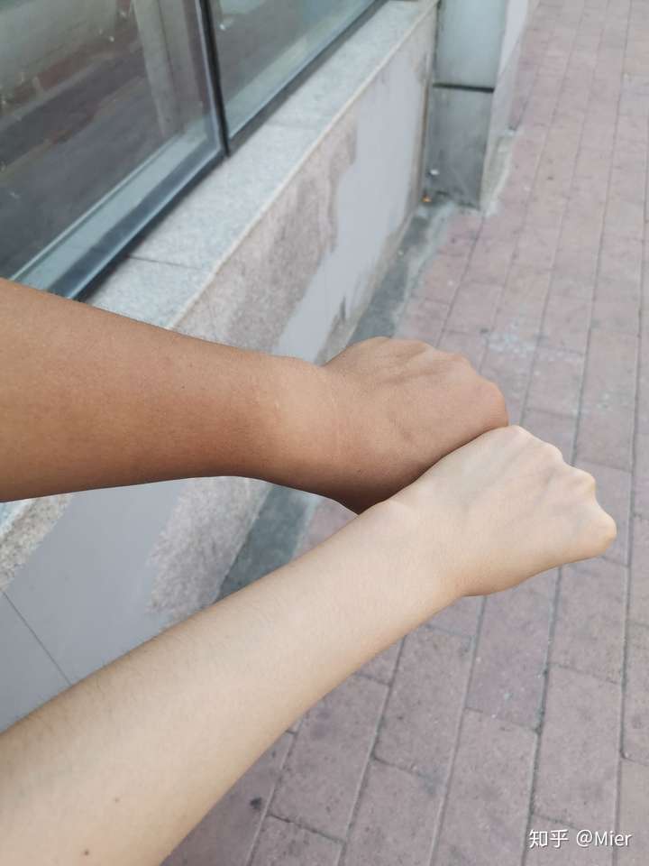 大学军训后有人没有晒黑吗?怎么做到的?