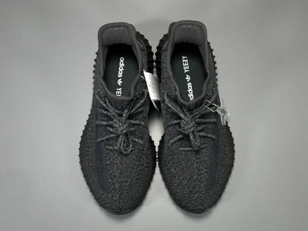 分享黑色满天星YEEZY BOOST 350 V2 Black Reflective FU9007 - 知乎