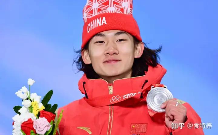 冬奥赛场“翊鸣”惊人 “治愈”年轻抑郁群体的榜样力量(2022年冬奥会系列冬季体育赛事的测试赛被命名为什么)
