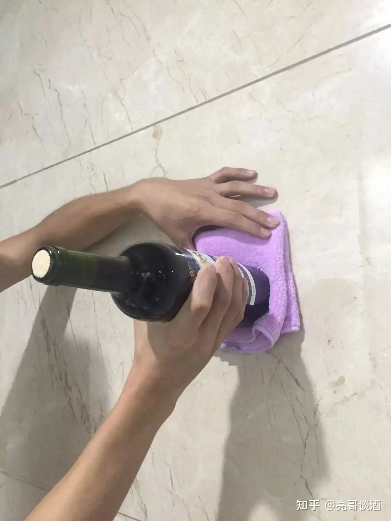 开红酒时，如果木塞突然断了怎么办？其实非常简单，看完涨知识- 知乎