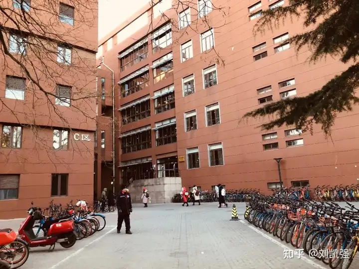【稳中求变· 注重积累】2021年清美考研620中外工艺美术史及现代设计史真题及解析(图13)