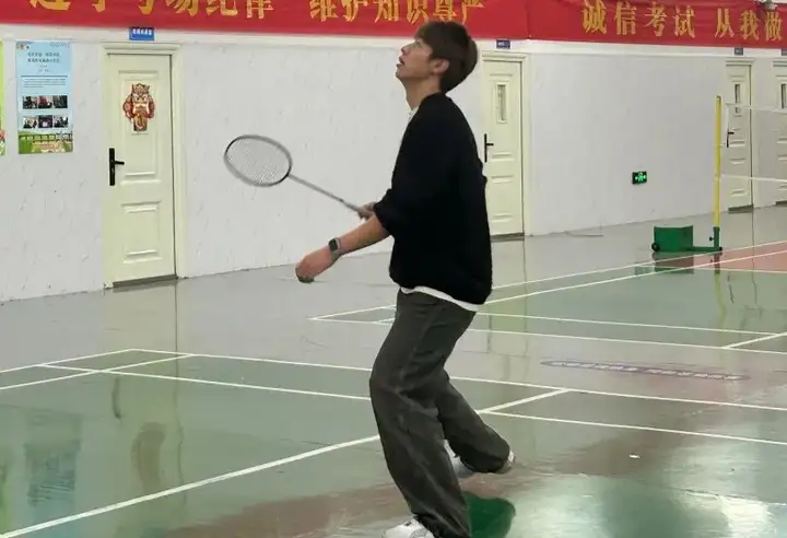 浙江省广播电视中等专业学校富阳校区羽毛球赛圆满落幕!(图1) 浙江省广播电视中等专业学校富阳校区羽毛球赛圆满落幕!(图1)