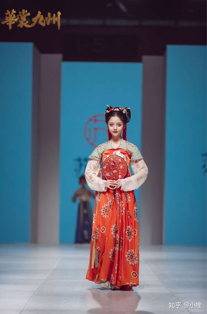 如何看待萤火虫漫展「汉服秀」取消事件?