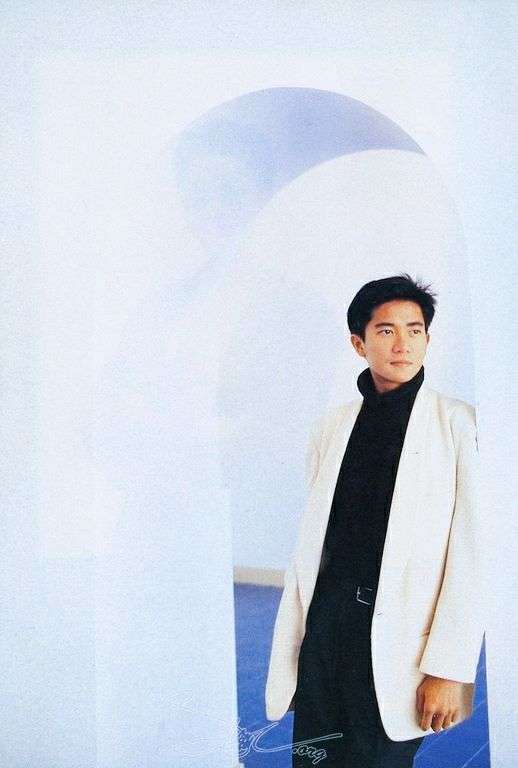 陈百强 《偏偏喜欢你》等许多优质粤语歌的原唱和曲作者.