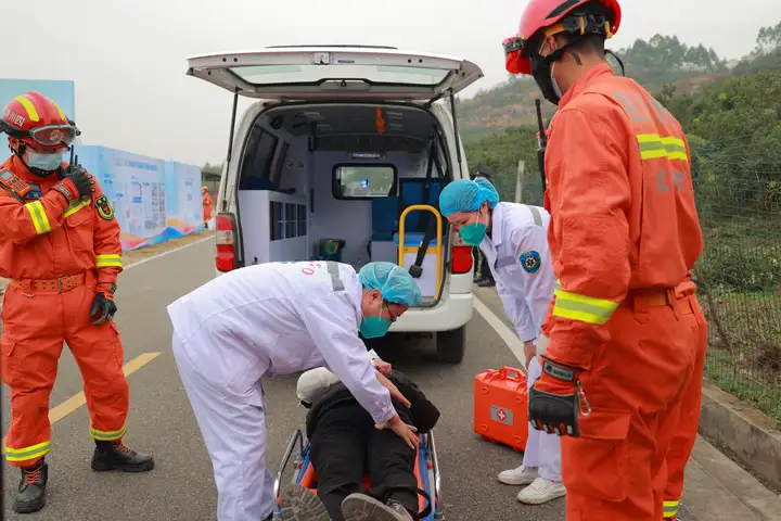 临震不慌，响应迅速——直击成都市 2022 年交通运输行业地震灾害应急演练
