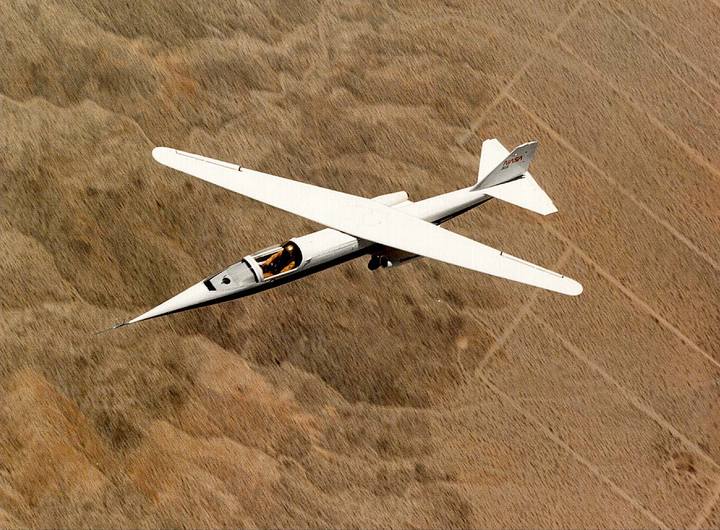 ����ǿ��֢�ķɻ�: NASA AD-1�ɻ�