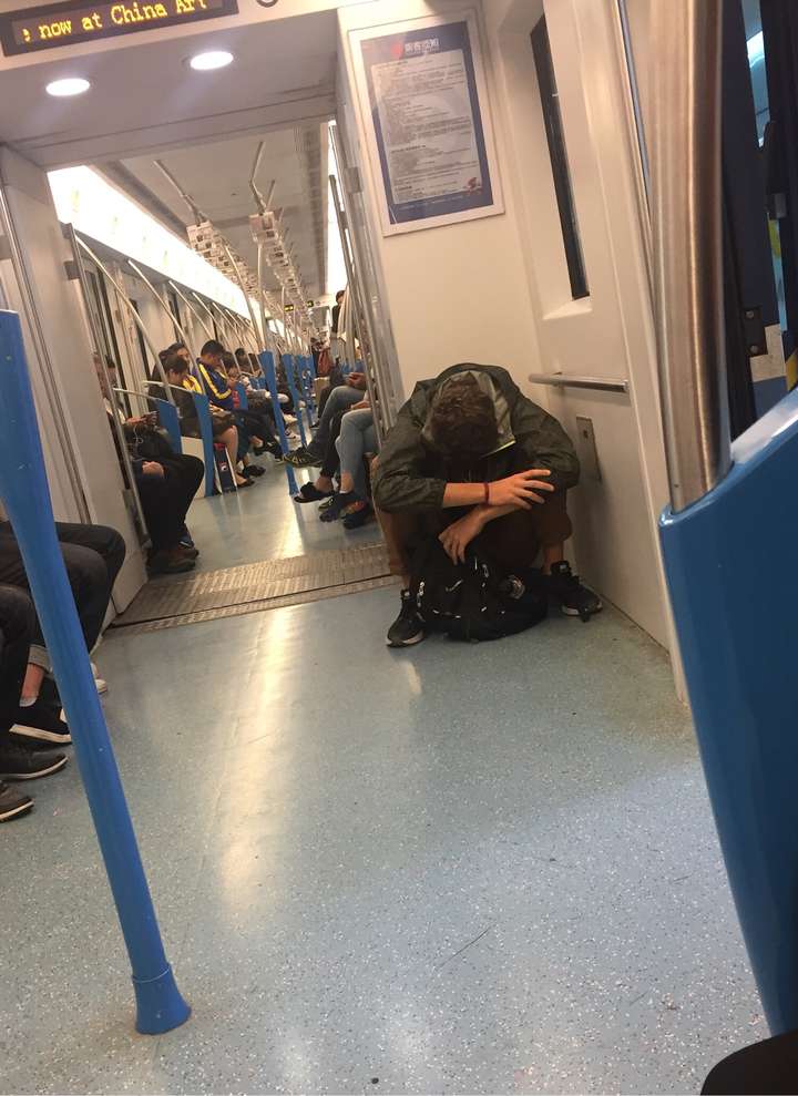 为什么多数外国人不能标准完成中国蹲?