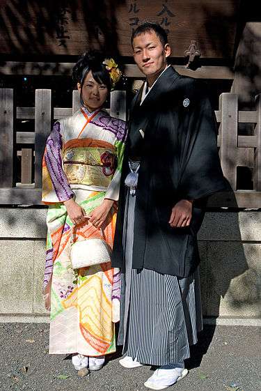 为什么日本平时和节日可以穿和服,我们也应该设立一个民族日.是不是?