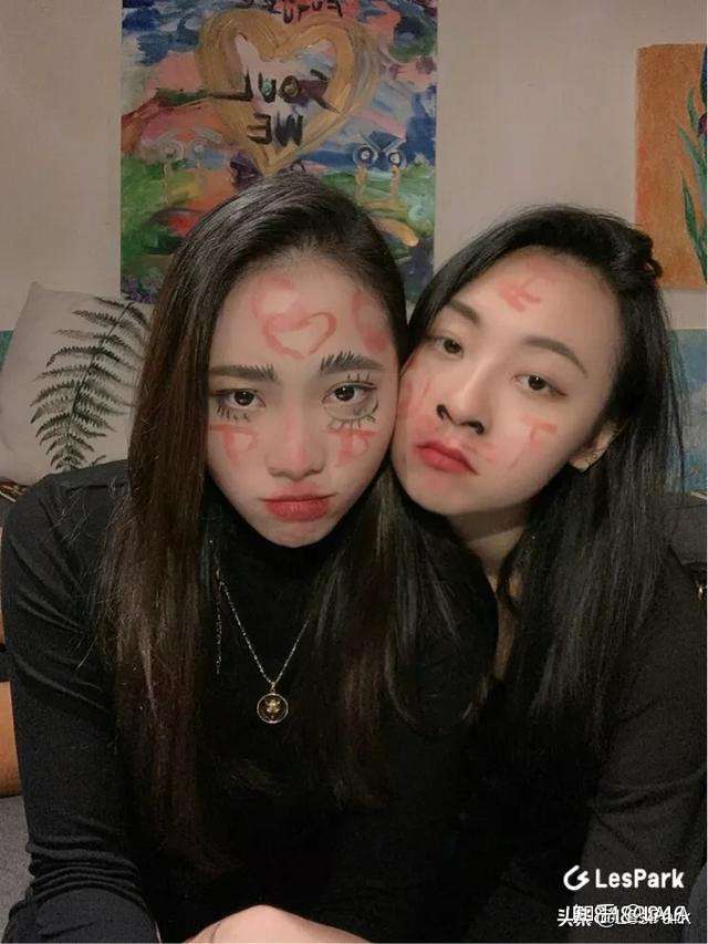 看完这对超甜les拉拉cp 我先弯为敬 知乎