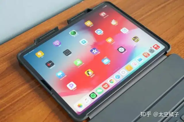 iPad Pro的原装千元键盘，就是个渣渣，幸亏用它续了命- 知乎