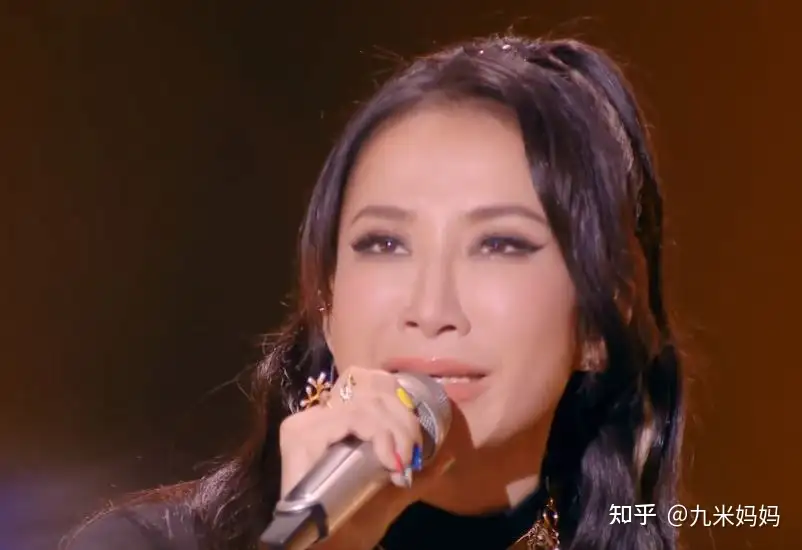 出道多年的老牌歌手 被一群不知名网红点评 这就是娱乐圈的现实 知乎
