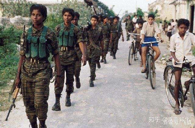 (图侵删) 09年斯里兰卡政府军彻底击溃了猛虎组织,宣布内战结束.