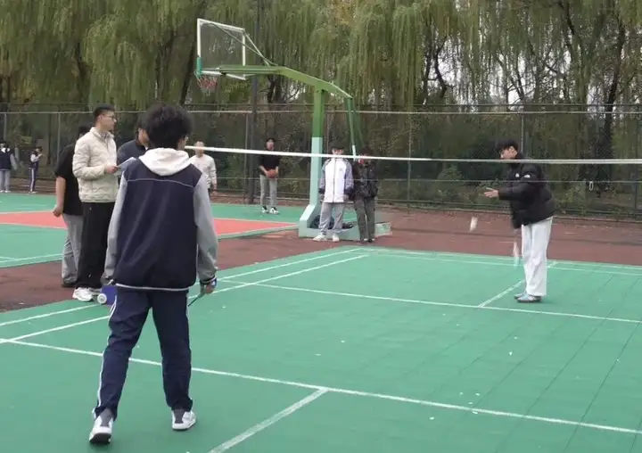 浙江省广播电视中等专业学校第二届“青春杯”羽毛球赛热力开大！(图7)