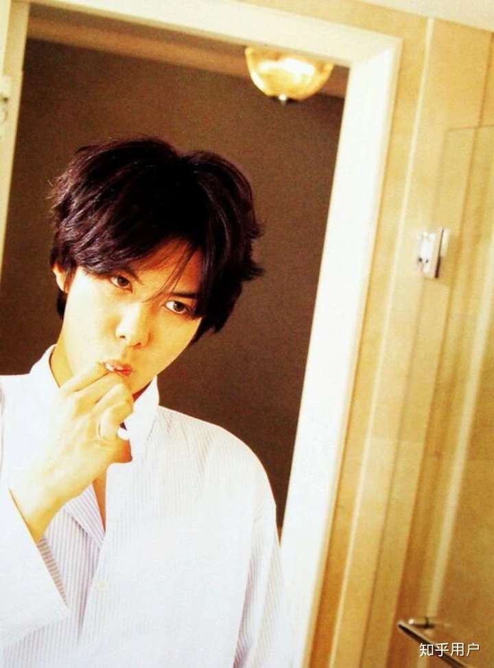 入江直树 柏原崇太适合这个角色! 还是个睫毛精