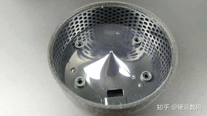 拆机爆料,小度智能音箱1S内部有哪些好玩的东西 数码拆机百科 第6张-巨头拆机测评网 拆机爆料,小度智能音箱1S内部有哪些好玩的东西 数码拆机百科 第6张