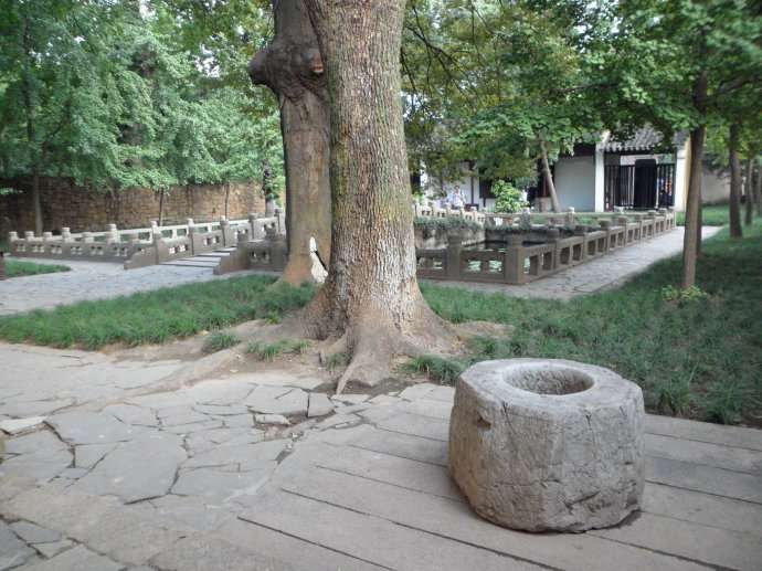 真正的大儒范仲淹(范仲淹一生事迹)【附:范仲淹故居天平山景观】 - 知乎