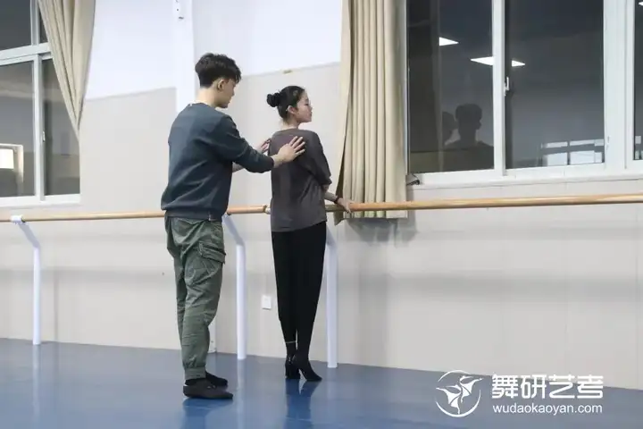 舞蹈生五一假期出游记：舞研5日“观光之旅”，原来他们都在......